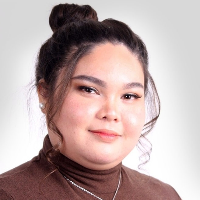 portrait photo of woman