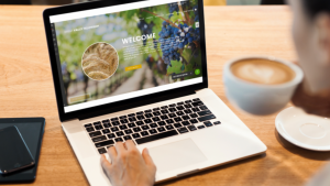 laptop with yellowstone website builder